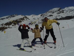 2004-03 Gressoney Con Aldo, Elena, Giulia, Alberto, Federica e Chiara decidiamo di fare un Week-end a Gressoney; andiamo in un bellissimo...